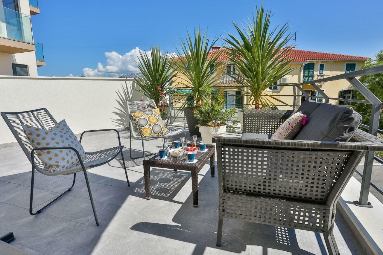 Luxury Urban Villa Apartments With Jacuzzi Split Extérieur photo