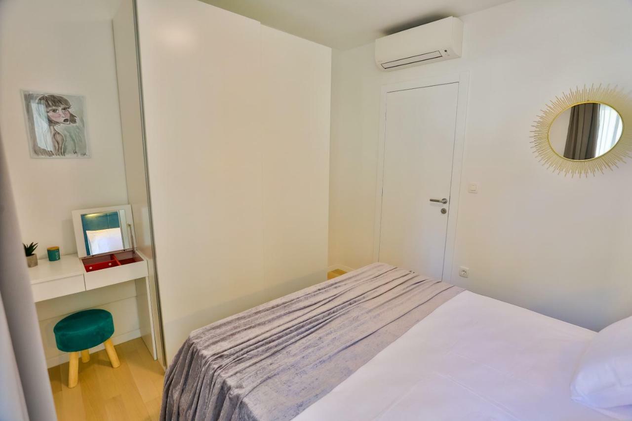 Luxury Urban Villa Apartments With Jacuzzi Split Extérieur photo