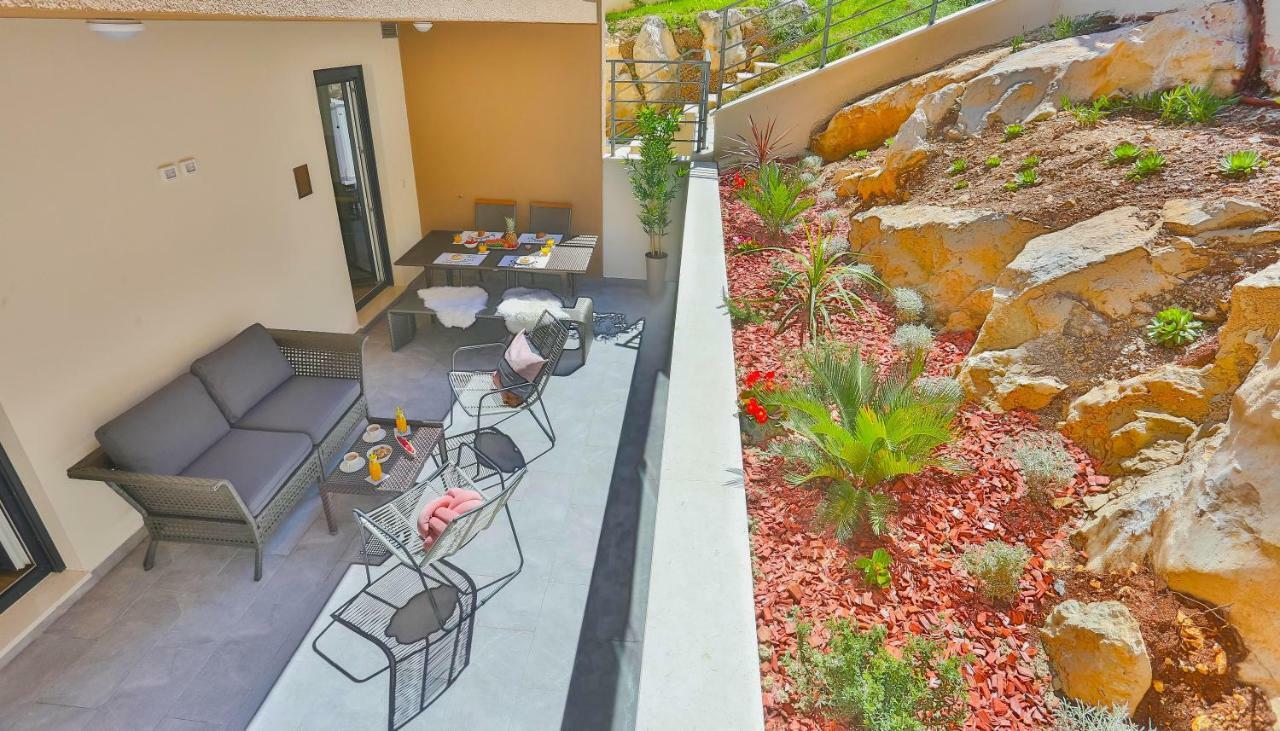 Luxury Urban Villa Apartments With Jacuzzi Split Extérieur photo